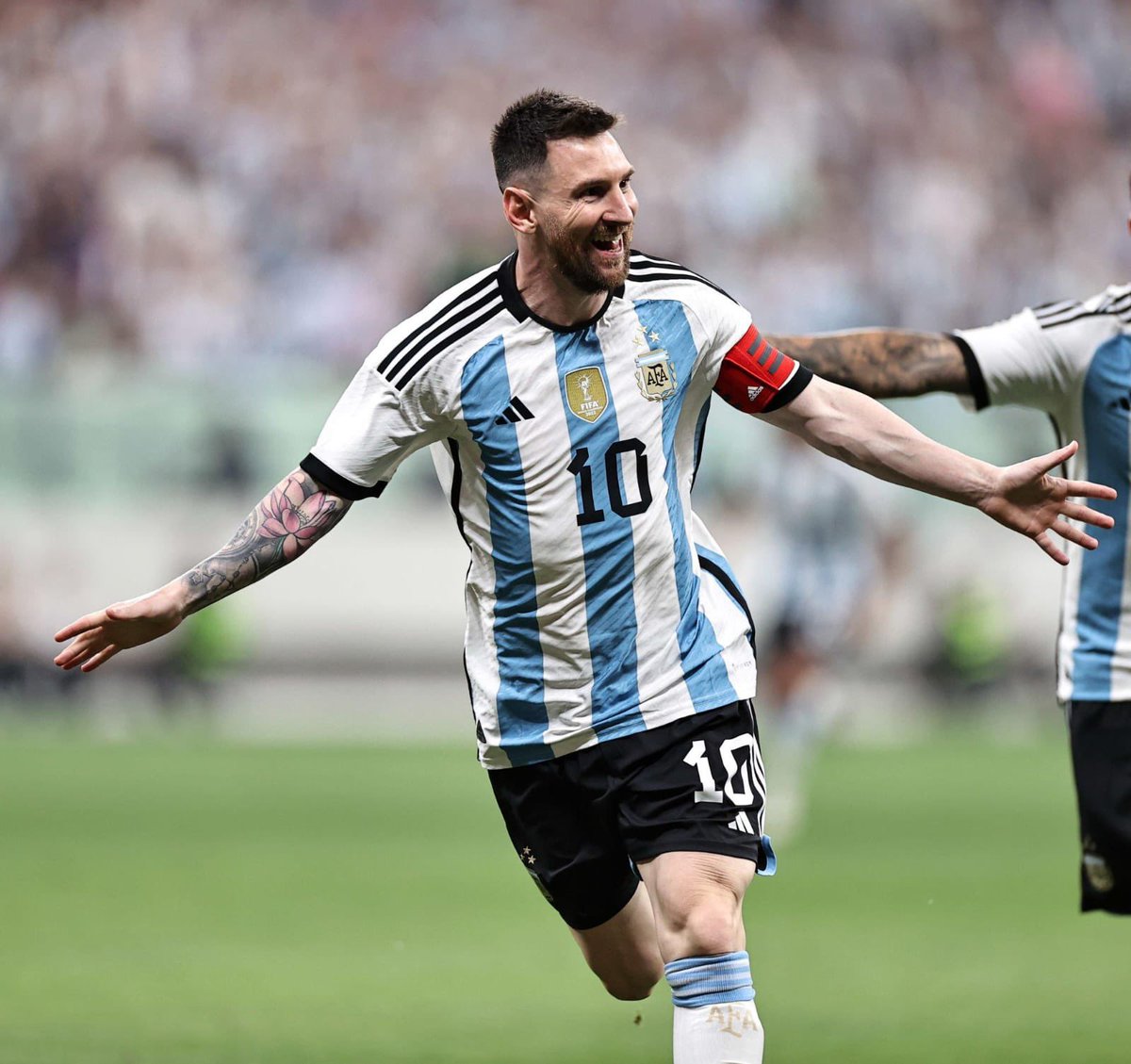 dataref_ar's tweet photo. 🇦🇷 GOOOOLAAAZO DE LEO MESSI. https://t.co/mTxEvXiuMW