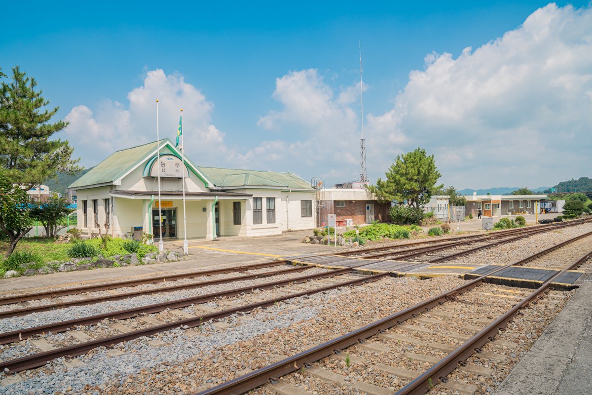 힐링의 계절 가을🥰 여유 만끽하러 떠나기 좋은🏃
#전남 #화순 속 영화, 드라마 촬영지 모음📁

🍃 영화 '외계인' #운주사
🍃 드라마 '조선마술사' #세량지
🍃 드라마 '모범택시2' #능주역

📷 다님 7기 김지연 님

#김우빈 #김태리 #류준열 #고아라 #유승호 #이제훈 #한국방문의해 #한국방문의해2023