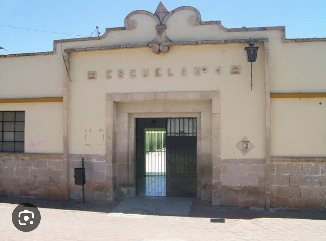 ivone_mc's tweet photo. Otras escuelas las van a vender... porque el estado no las necesita y aparentemente algunos empresarios sí.
Ayer el titular de la @Seccion44SNTE dijo que de la #Esc13 sigue la escuela 4, luego la miguel alemán, la esc15 y otras más... https://t.co/4sFSxrnOTR