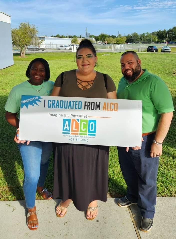 Congratulations to Melissa…she did it 🎓And shout out to our GED team! They are servant-leader teachers and they have a passion for pouring into and building up our students 🩵🔥💯
#EducateAndElevate #SkillUpOsceola #AdultEdu #Education #GetThereFL #AlcoProud