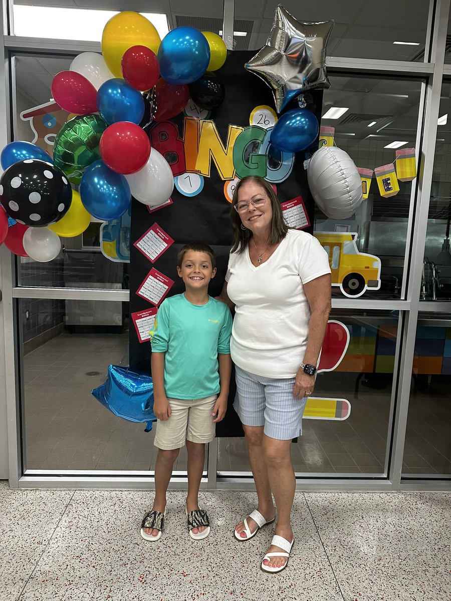 MeridianaElem's tweet photo. A GRAND time was had celebrating our grandparents at our First Annual Grandparents Bingo!  #alvinisd https://t.co/iMkzTfUwpF