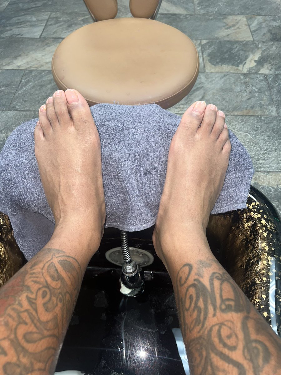 BossPlayaLo's tweet photo. Great hygiene 🤩 🦶🏽 

https://t.co/Vm4RO4GZHA https://t.co/GF63BLCJKn