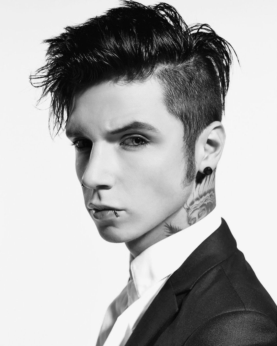 HRose58's tweet photo. #THROWBACK:
@andyblack @AltPress photoshoot taken by @jonathan.weiner in 2013.
#andybiersack #andyblack #blackveilbrides #bvb #altpress #alternativepress #jonathanweiner
Credit photographer if you share & please do not edit photos.
@GhostWhoHaunts https://t.co/bAkyNl5YV8
