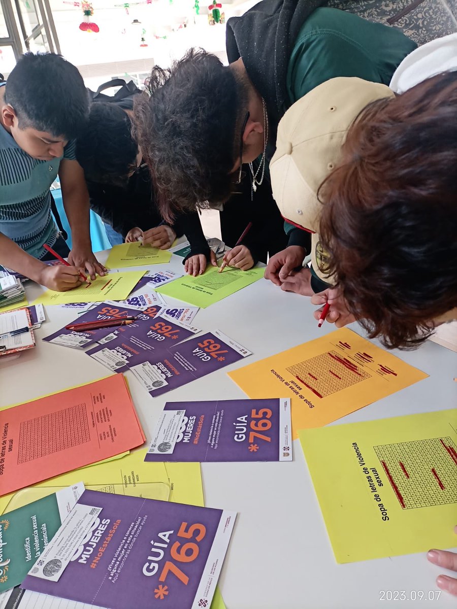 SeMujeresCDMX's tweet photo. 🟣En la @SeMujeresCDMX seguimos trabajando en las escuelas de nivel medio superior para la prevención primaria de la violencia, por medio del Programa de Apoyo a Instancias de Mujeres de las Entidades Federativas #PAIMEF2023.

🔸 @IEMS_CDMX 
🔸 @CONALEP_Mex 
🔸 #CECyTs
🔸#CETIS https://t.co/oMbWCpihEh