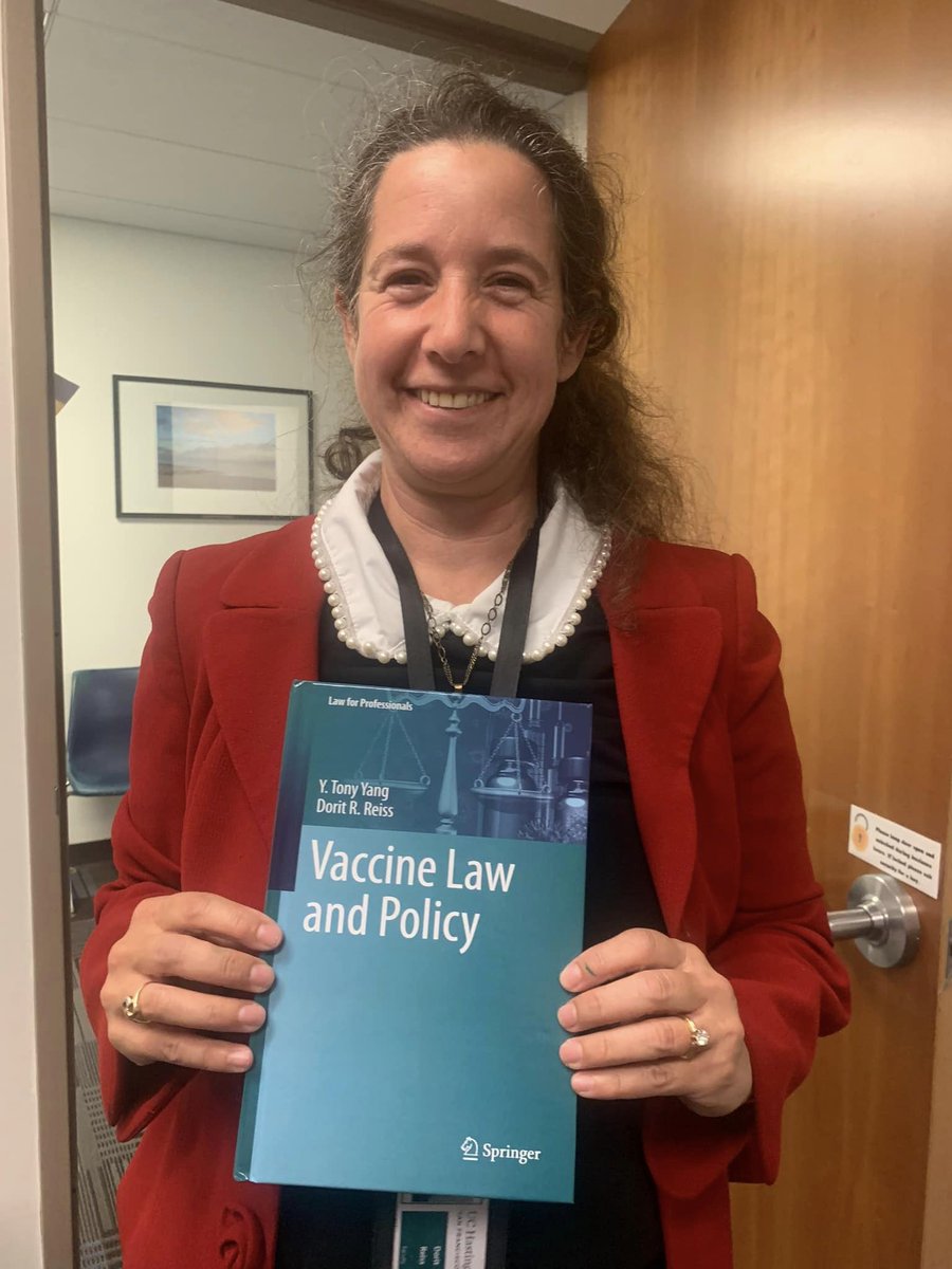 doritmi's tweet photo. Professor Y. Tony Yang and my book has arrived. We wrote a lay-directed explanation of vaccine law (not to the depth of a full textbook, but hopefully helpful to lay people wanting a quick introduction).
See: https://t.co/v9swYAUONT https://t.co/8HiMhUmBAc