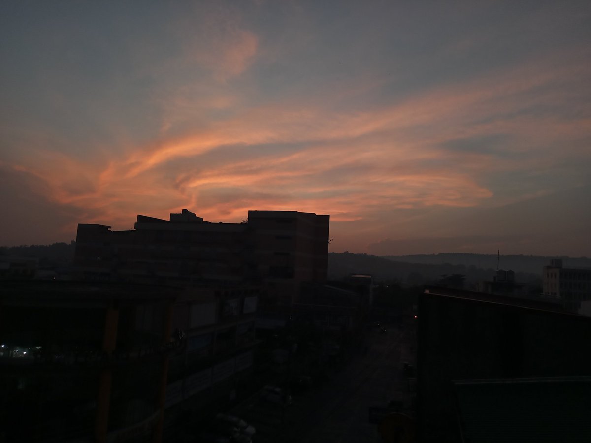 JaneQuisiera's tweet photo. TGIF! 🌇 https://t.co/rdoKPH7poH