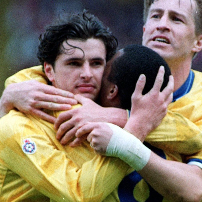 Gary Speed was born on this day in 1969. 

Gone but never, ever forgotten 🤍