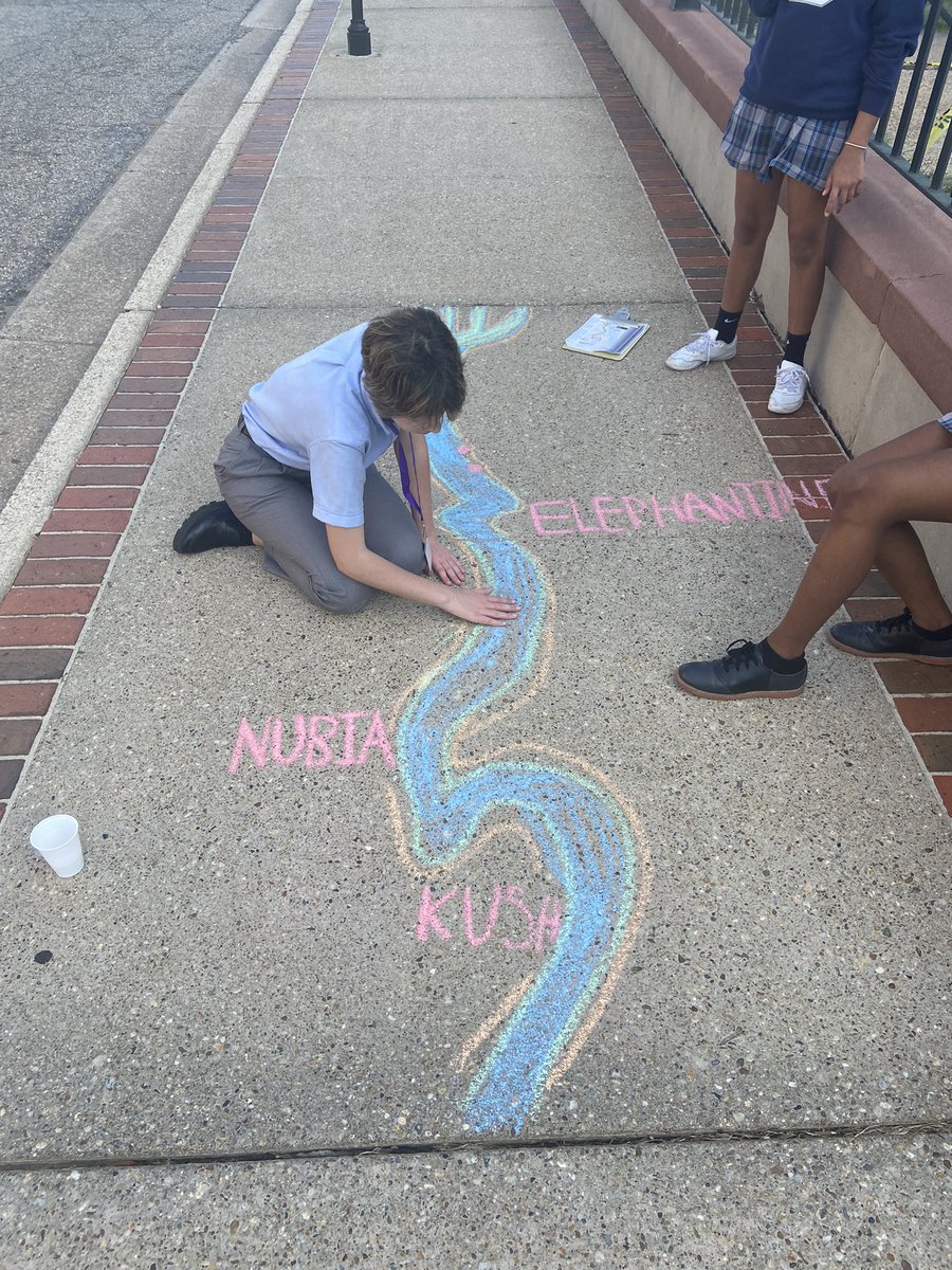 8th grade Ss <a href="/BartonAcademy/">Barton Academy for Advanced World Studies</a> creating chalk maps of ancient Egypt. Geographic knowledge skills will be tested at a later date. 😉#engaginghistory