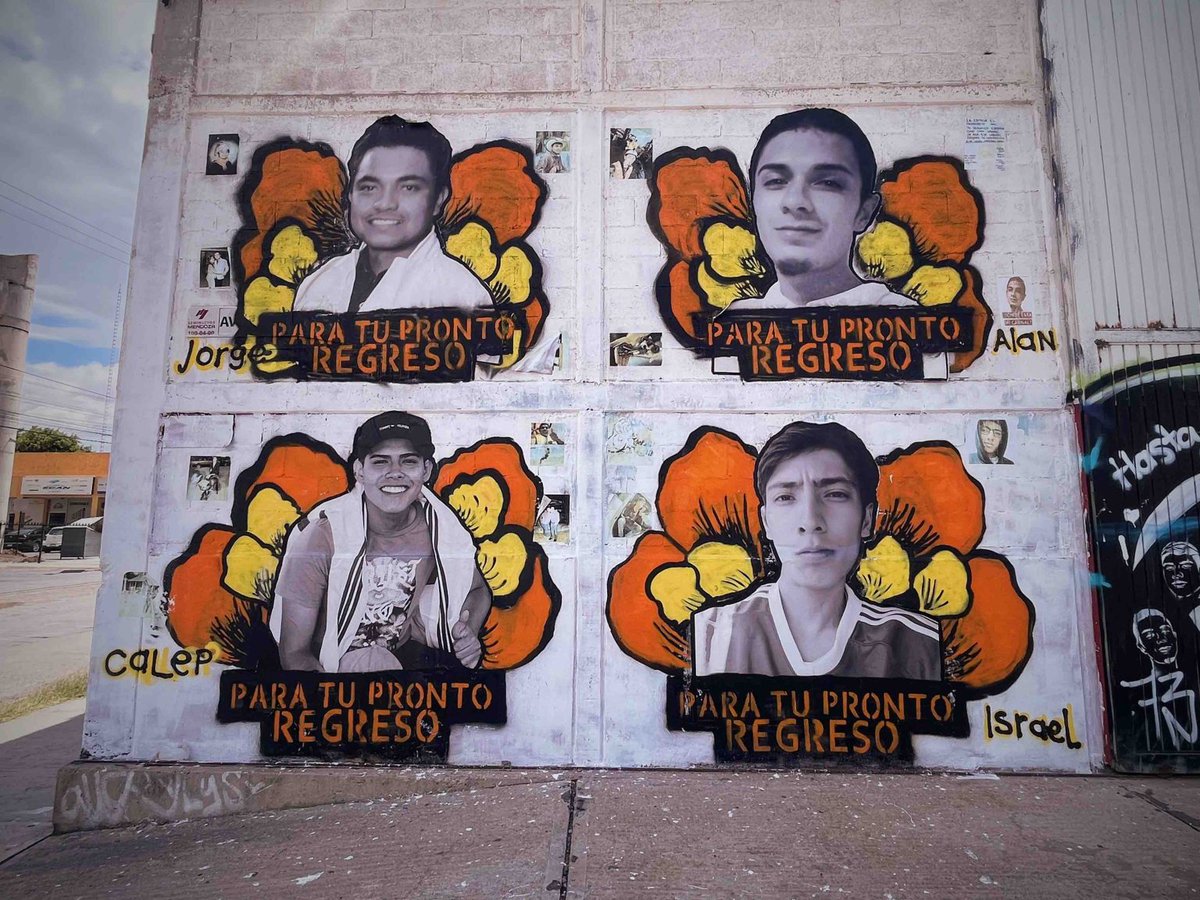 AntenaSanLuis's tweet photo. #SLP | Por el pronto regreso de #Alan, #Jorge, #Israel y #Calep

"Que este altar de búsqueda, sostenga el derecho a la memoria y a la verdad de las familias de Jorge, Alan, Calep e Israel" -> https://t.co/28YrWQW9LO https://t.co/lOyEsWLjKE