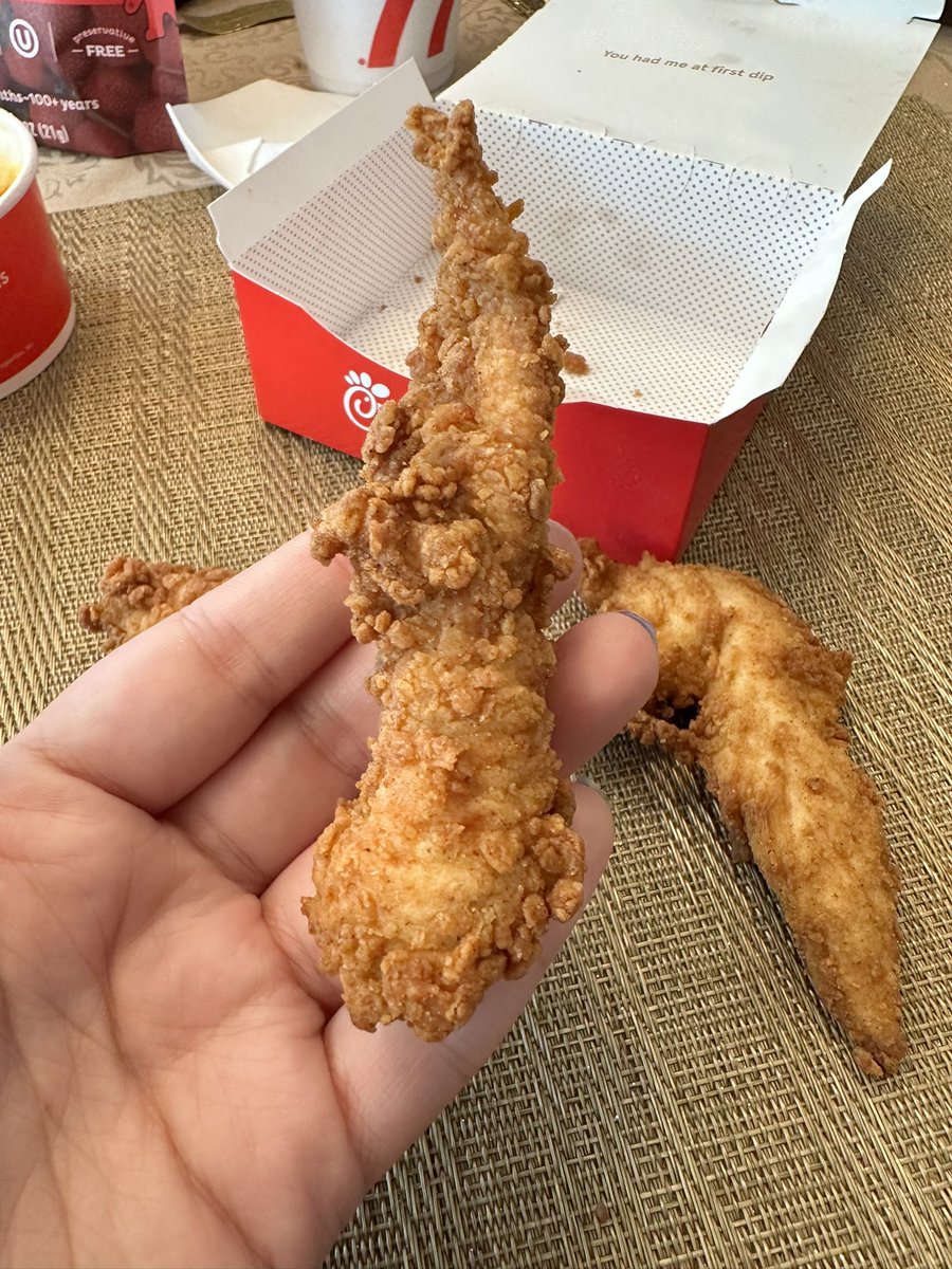 still mad about my chicken fingers from <a href="/ChickfilA/">Chick-fil-A, Inc.</a> 😩😩 they were the size of my finger and hard 😔