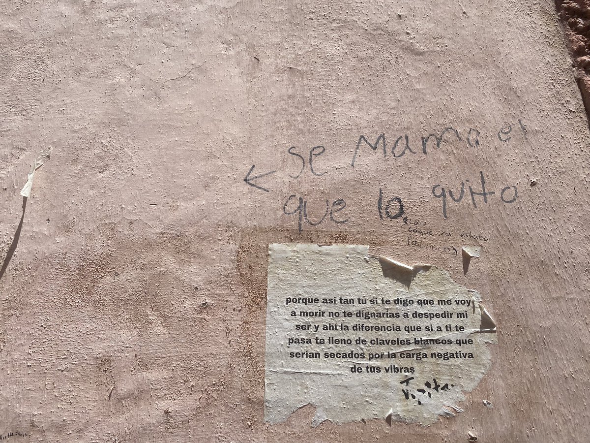 Lauentuiter's tweet photo. Las paredes hablan… https://t.co/eTV2Xz08G3