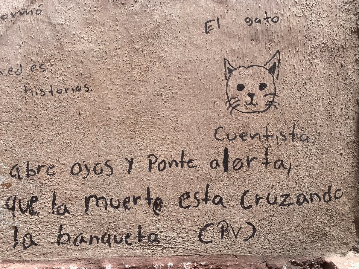 Lauentuiter's tweet photo. Las paredes hablan… https://t.co/eTV2Xz08G3