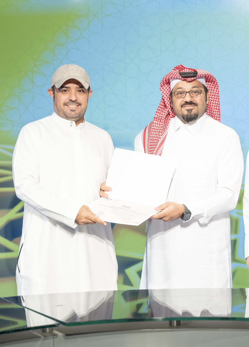 تم بحمد الله الانتهاء من دورة التصوير الفوتوغرافي والمعالجة الرقمية بأكاديمية SBA مع المدرب المبدع/ محمد المنسف 
<a href="/MMunasif/">محمد المنسف | Munasif</a>