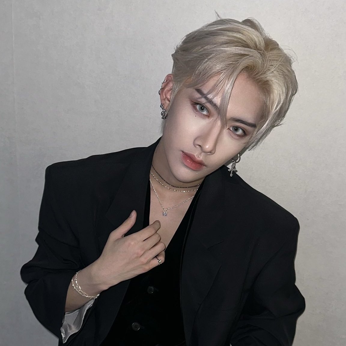 hii !! i'm looking for #zerose #moots 

♡♡. alice, she/her, '06 
☆☆. mostly posts about #zerobaseone
♥︎♥︎. i'm also stay, abnew, toz stan and like many other groups
★★. not new to #kpoptwt #stantwt

please rt and let's interact !! <3