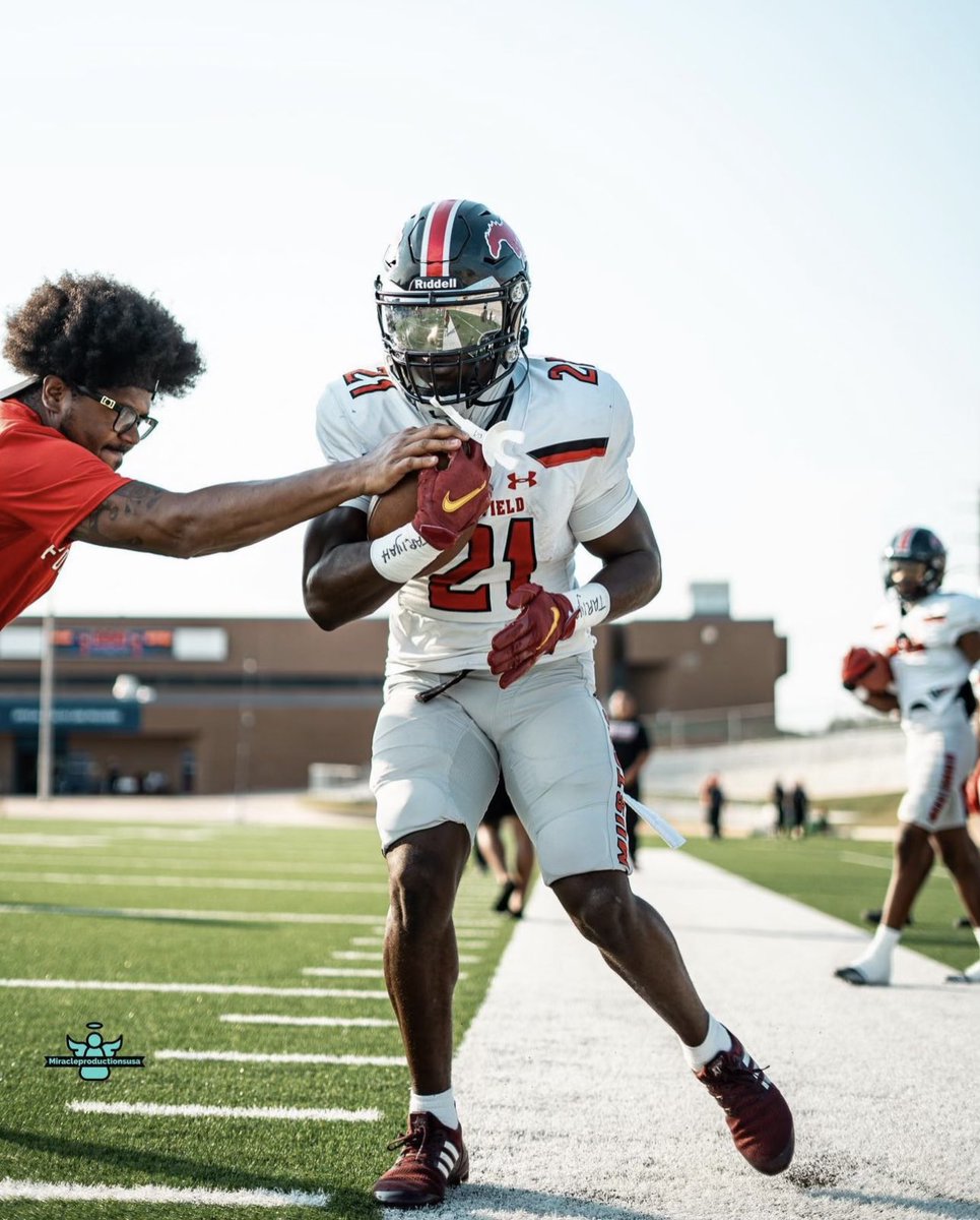 koach_ryan's tweet photo. He rockin, I’m rollin!! Go to war with this one any day of the week and twice on Friday nights!!! #RB1 @TheTajiAtkins #flightkrew https://t.co/TgbFyECj6d