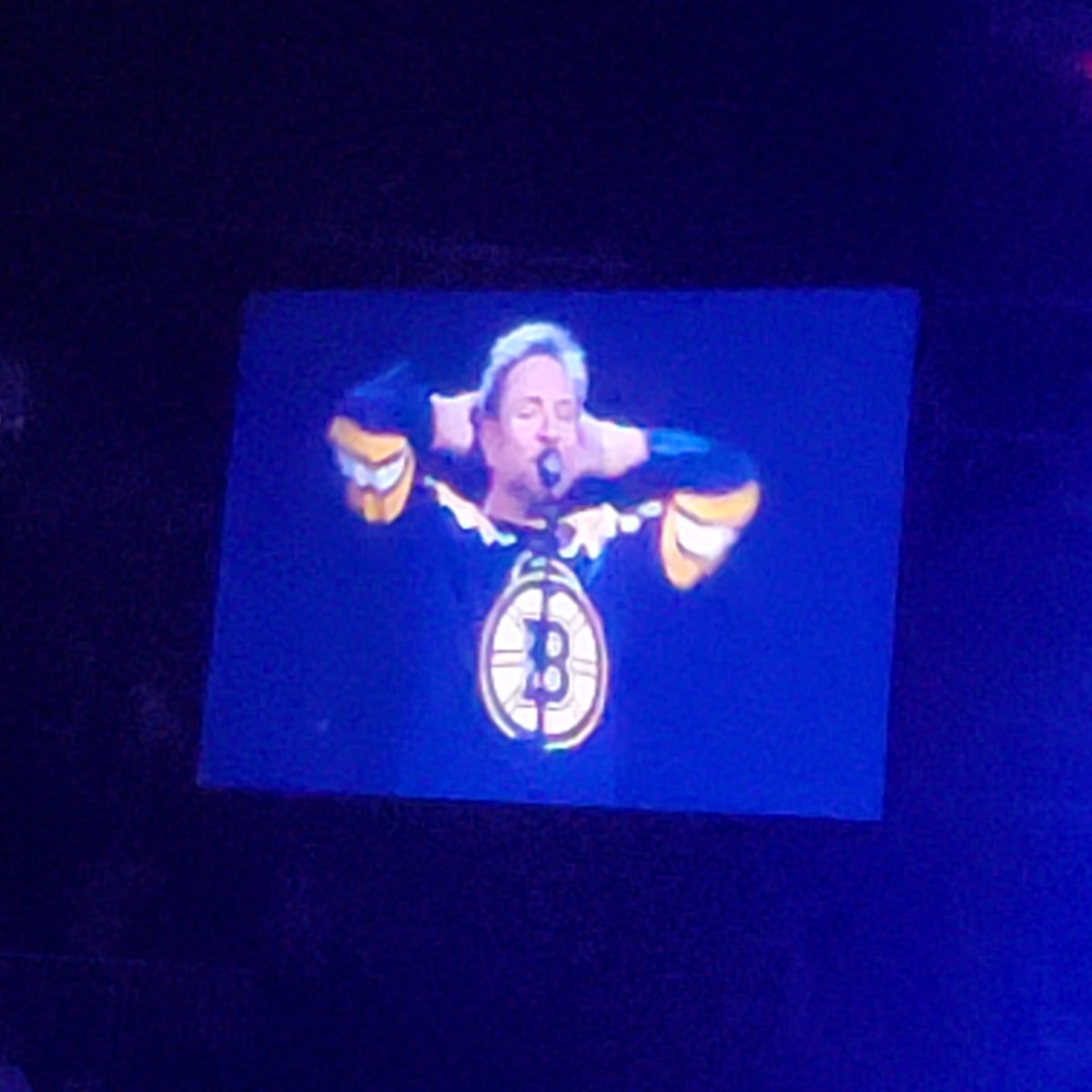 kpizzano1's tweet photo. @SimonJCLeBON what an incredible show in Boston last night. From the 1st time I saw you on 3/14/84 to last night, you guys are just getting better and better. Come back soon!!! https://t.co/KMfdPPU11d