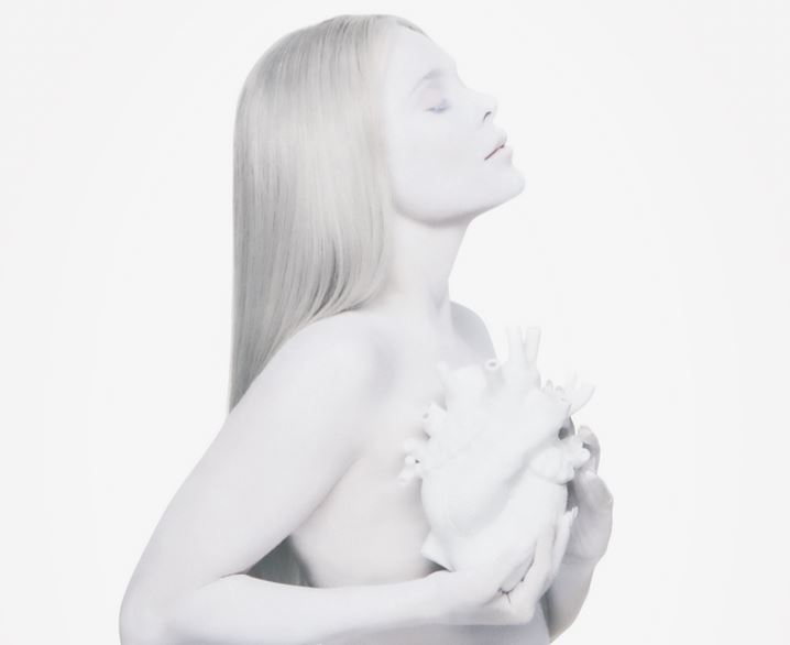 Lorena Gómez saca a preventa Me Vuelvo A La Vida, su nuevo disco

#LorenaGómez #MeVuelvoALaVida 

elzocco.com/musica/me-vuel…