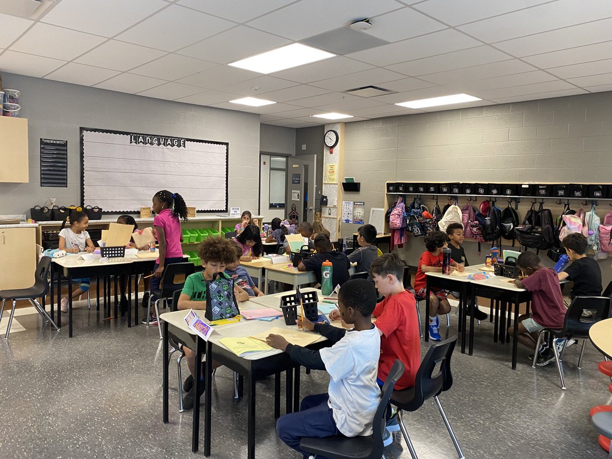 Ms. Glaze tweet media