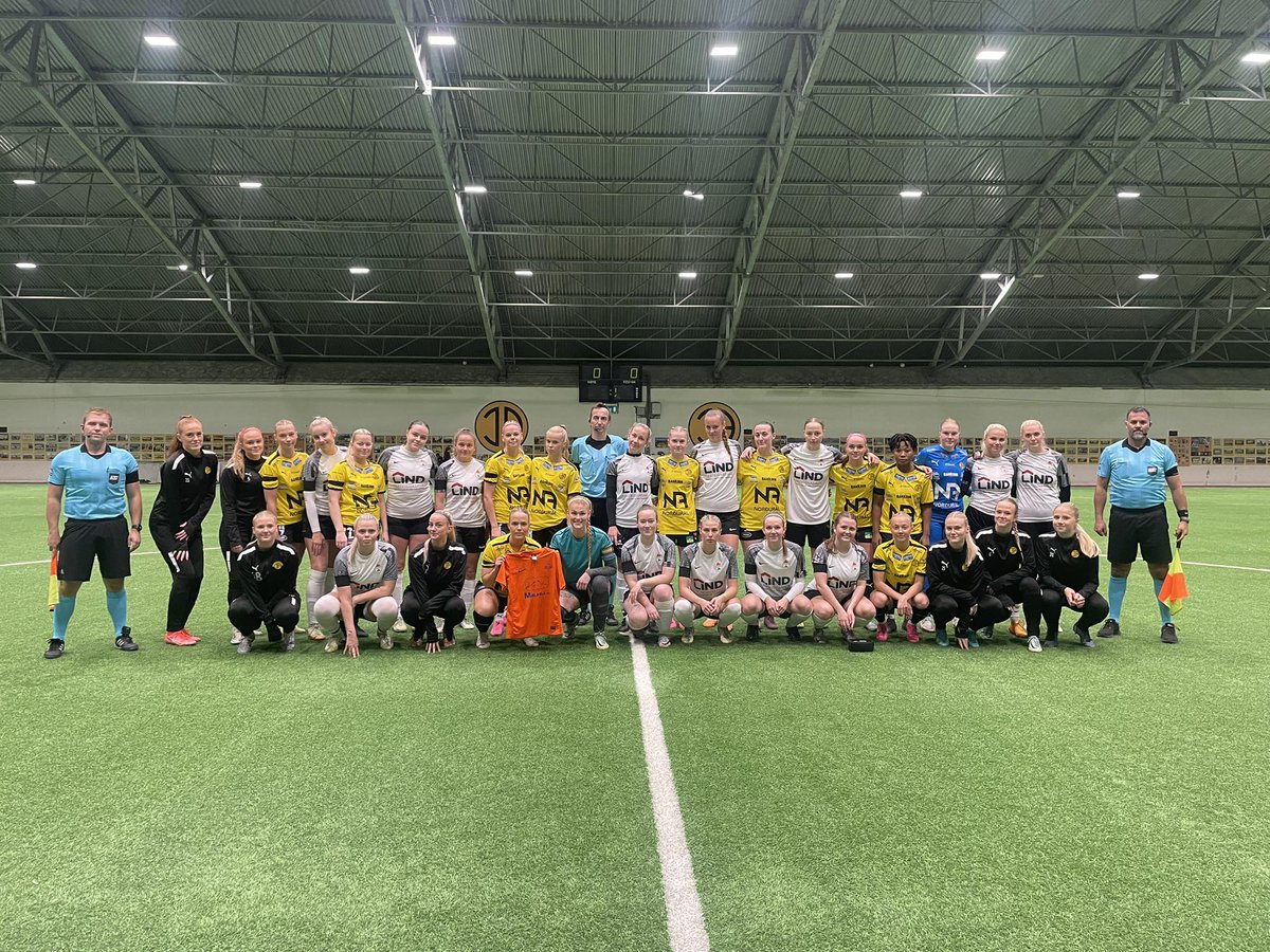 ÍA 6 - Smári 0 ⚽

Leikurinn í kvöld var styrktarleikur fyrir fjölskyldu Violeta Mitul leikmanns Einherja sem lést í hræðilegu slysi um síðustu helgi. Leikmenn beggja liða, dómarar, flestir hinna 192 áhorfenda leiksins lögðu sitt af mörkum og komu 398.000 krónur inn í söfnunina á