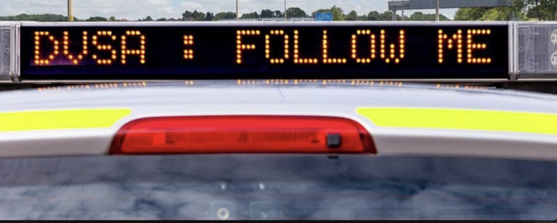 DVSAEnforcement's tweet image. A #Van driver towing a trailer, decided that our ‘FOLLOW ME’ matrix didn’t apply to them🚔 

After investigation, they were found guilty at #Merthyr magistrates court &amp;amp; issued with a fine &amp;amp; costs of £9️⃣5️⃣9️⃣ 

If we request you to follow us, please do👍

gov.uk/guidance/the-h…