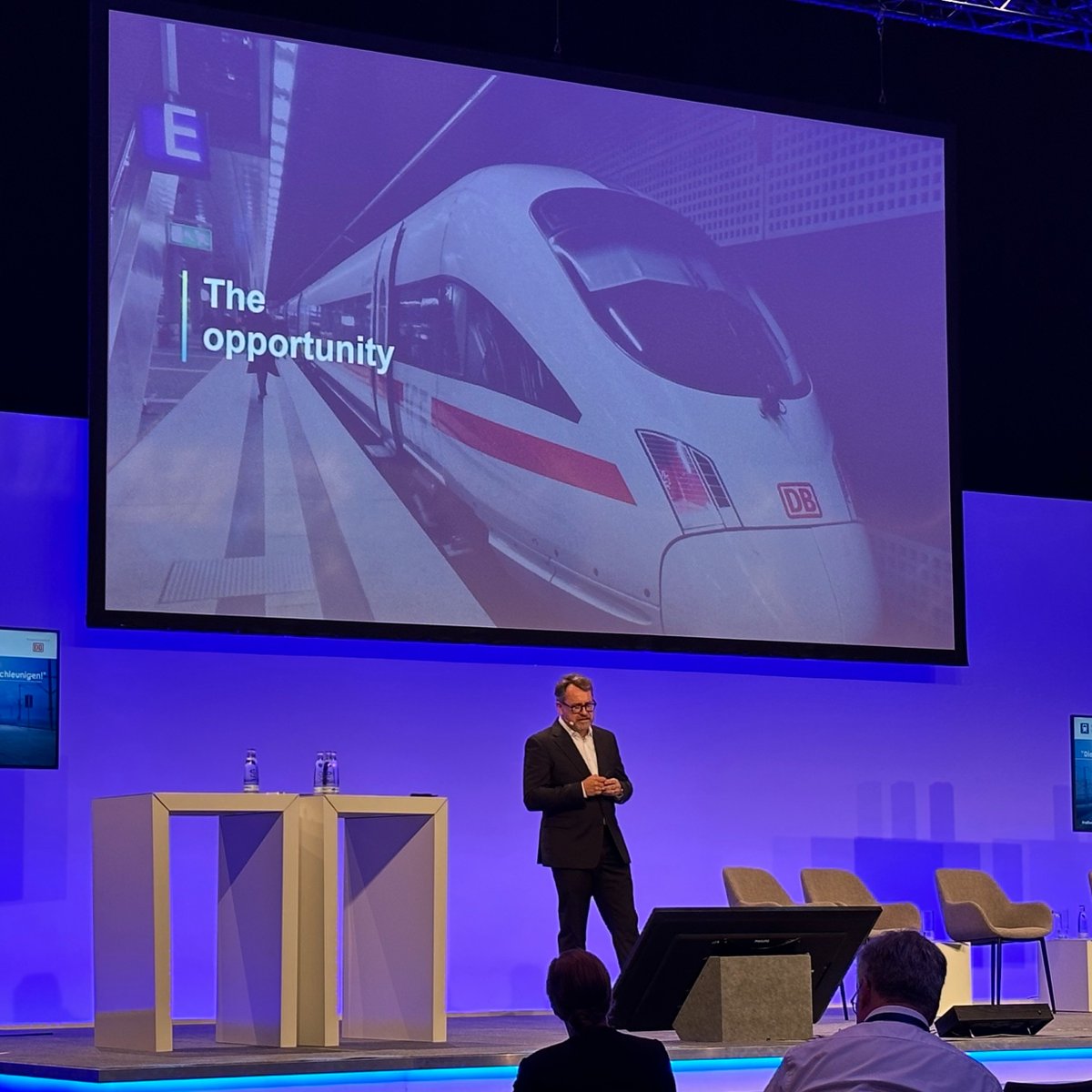 Hexagon's CTO <a href="/BurkhardBoeckem/">Burkhard Boeckem</a> took centre stage at the <a href="/IPM_Network/">IPM Institute</a> Railway Forum Berlin 2023. Burkhard discussed the vital role of #digitaltwins and how it's reshaping the German rail industry. 
#railwayforum23