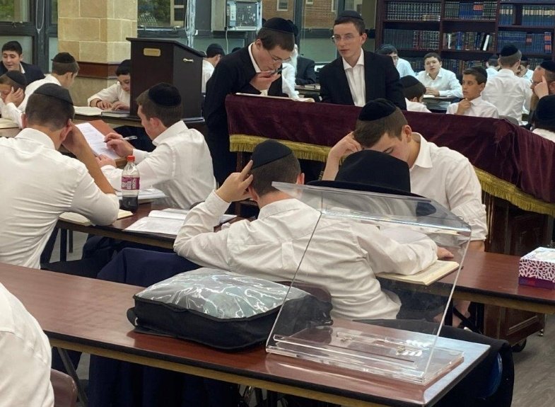 Yochidonn's tweet image. #KiddushHashem