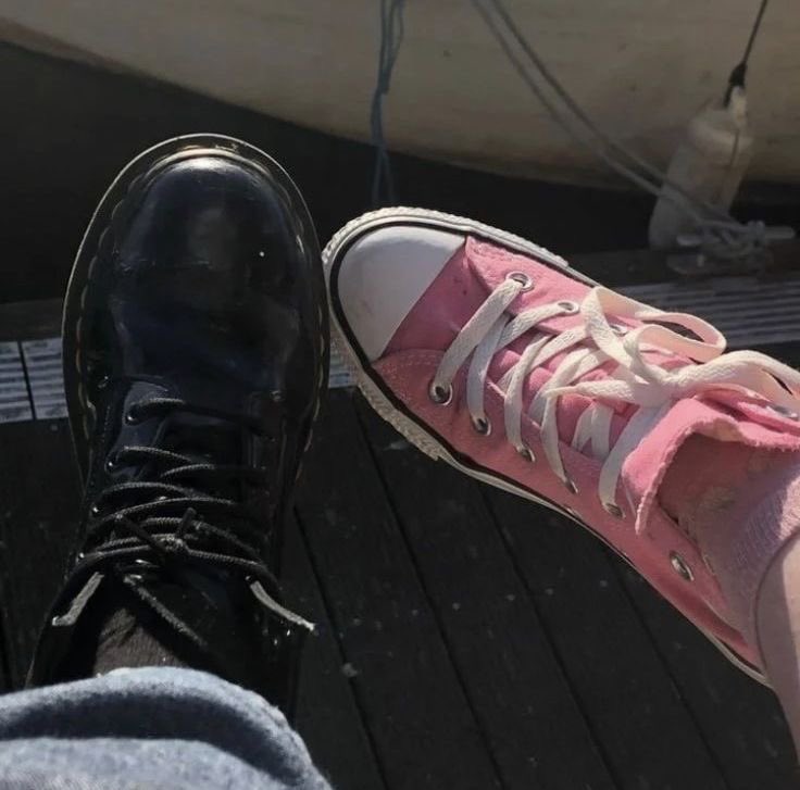 baby_nix19's tweet image. dark spooky aesthetic cg x pink/soft aesthetic little (i’m both depending on the day hehe)
#ageretwt #sfwageregression