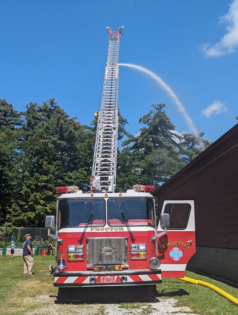ProctorElmVT's tweet photo. Thank you to the Proctor Fire Department for keeping us cool today! @grcsuvt https://t.co/Vhxjzhyp4o