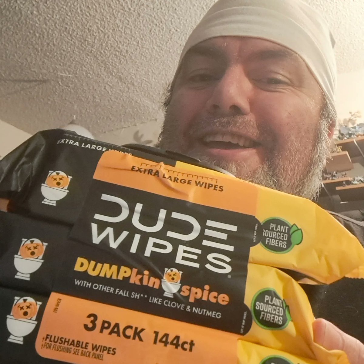 Artist_Oz's tweet photo. Yup they real.
Proof they exist.
Autumn time fer my bum.
#geeklife #pumpkinspice #dudewipes #dumpkinspice #autumn #buttwipes #shittickets #fall #spookyseason #halloweenismyreligion #Halloween #spoopytime🎃 https://t.co/StJ9IXM4ZY