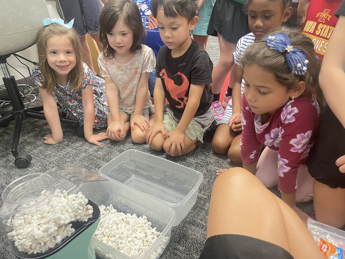 Pop Pop Pop! Today we used our 5 senses to describe popcorn! 🍿 <a href="/Jack_D_Johnson/">Jack D. Johnson</a>