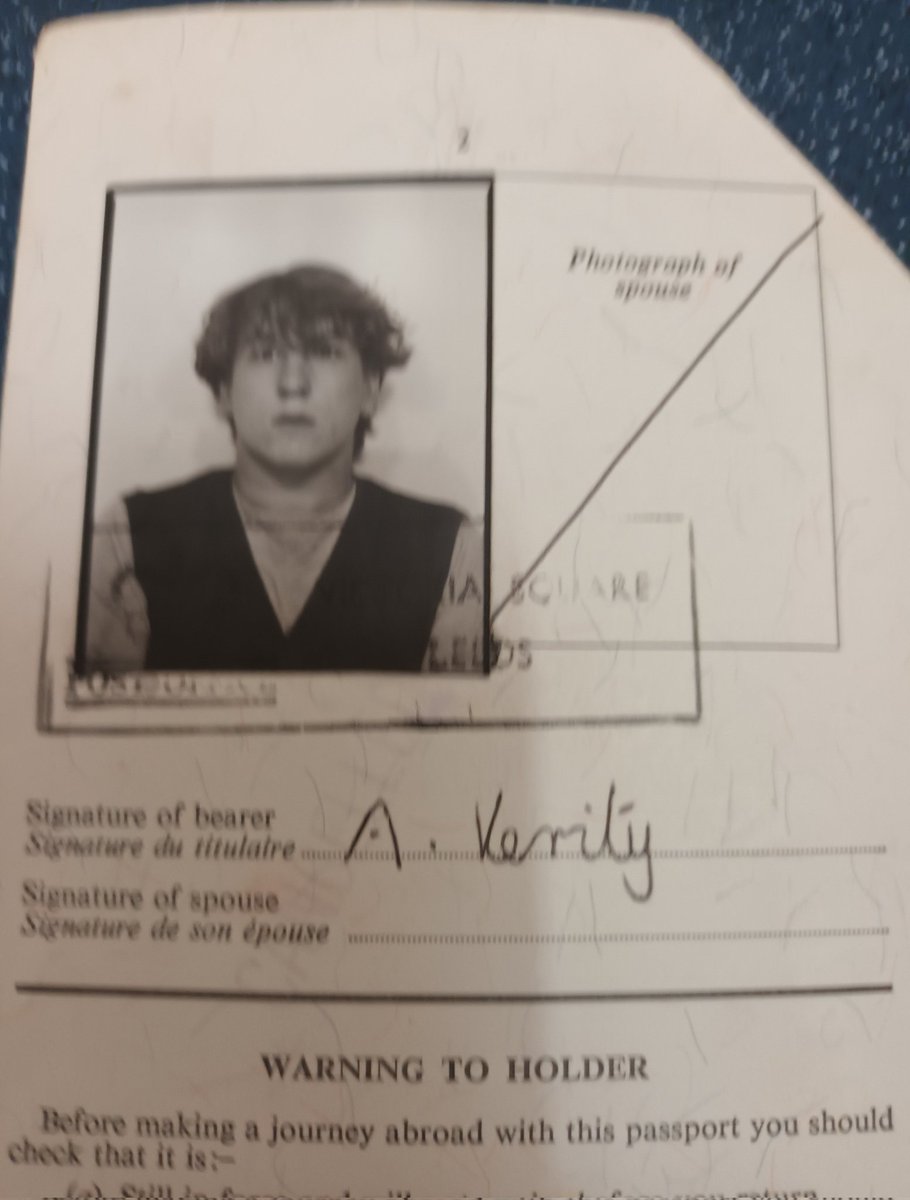 andrewverity5's tweet photo. @therealjonnyh71 I got my first year passport in 1982 fuck knows what was happening with my hair ha https://t.co/im9otc9V80