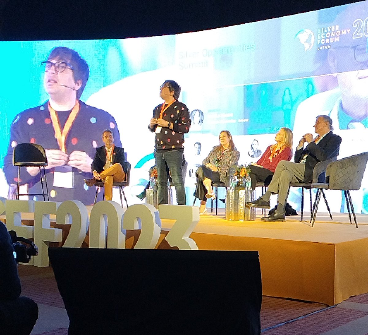 _Tam's tweet image. Hoy a la mañana en el #SEF2023
@capitanintriga  haciéndonos pensar.