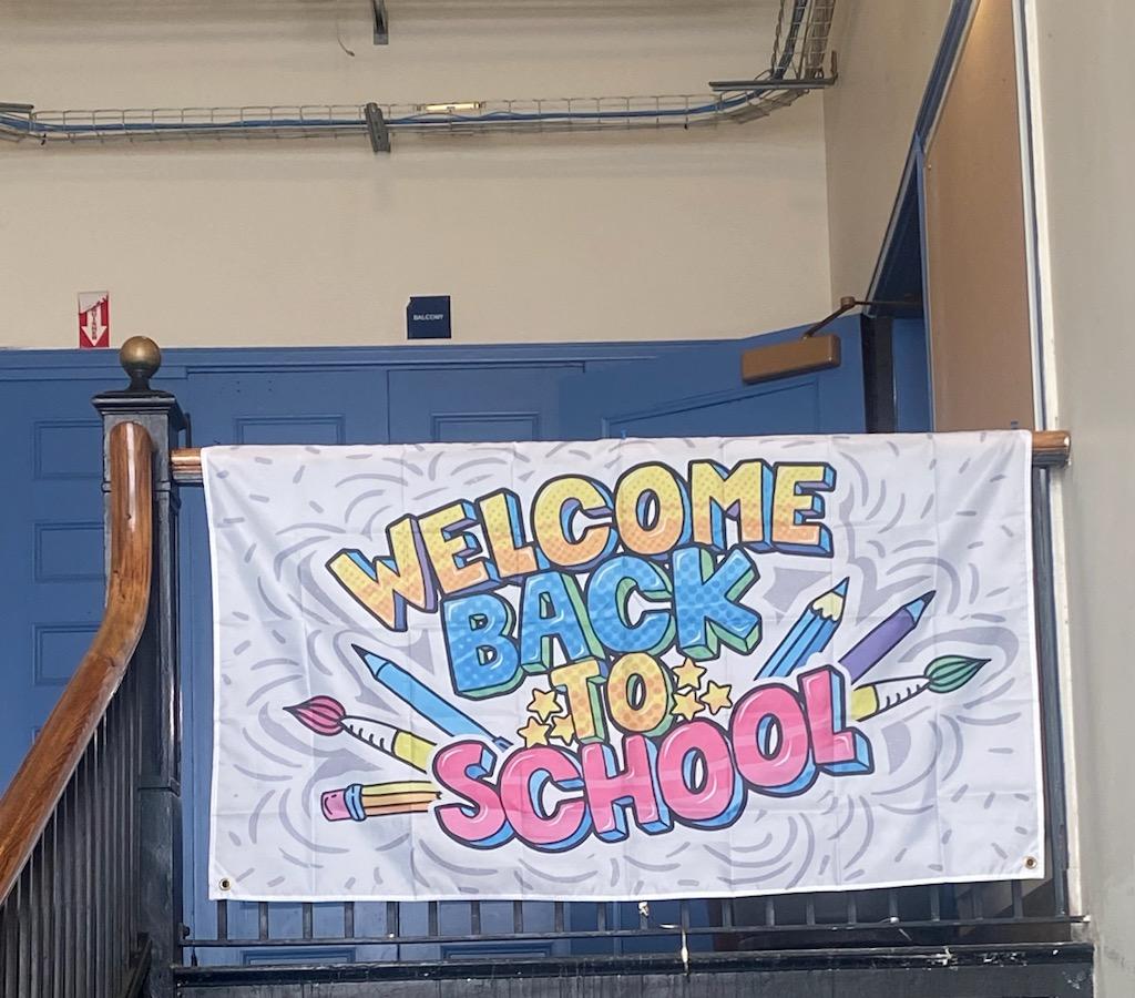 PerrySharksBPS tweet media