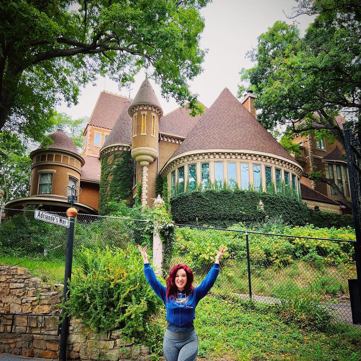 If you’re near Savanna, come visit #HavencrestCastle in Illinois!!!! Yours open Oct 7th and run until Oct 29th, weekends only. #castlesoftheworld #disneyfantasy #fairytalecastle #VisitIllinois