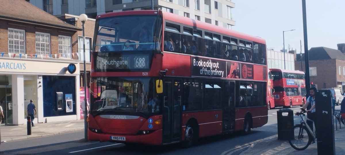 UNO Buses ( Ex-Transdev , Ex Ratp Dev London Transit, Ex SP192, Ex- SP40192)  1501 (YR10FFX) on 688 Route at Manor Park Crescent