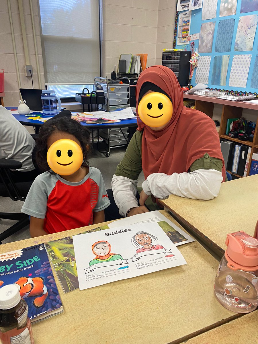 msbowyer1's tweet photo. Today we got to know our buddies from Ms. Feniak’s grade 7/8 class that we will be spending the year with! @dunbar_ps https://t.co/b3FdgRF06N