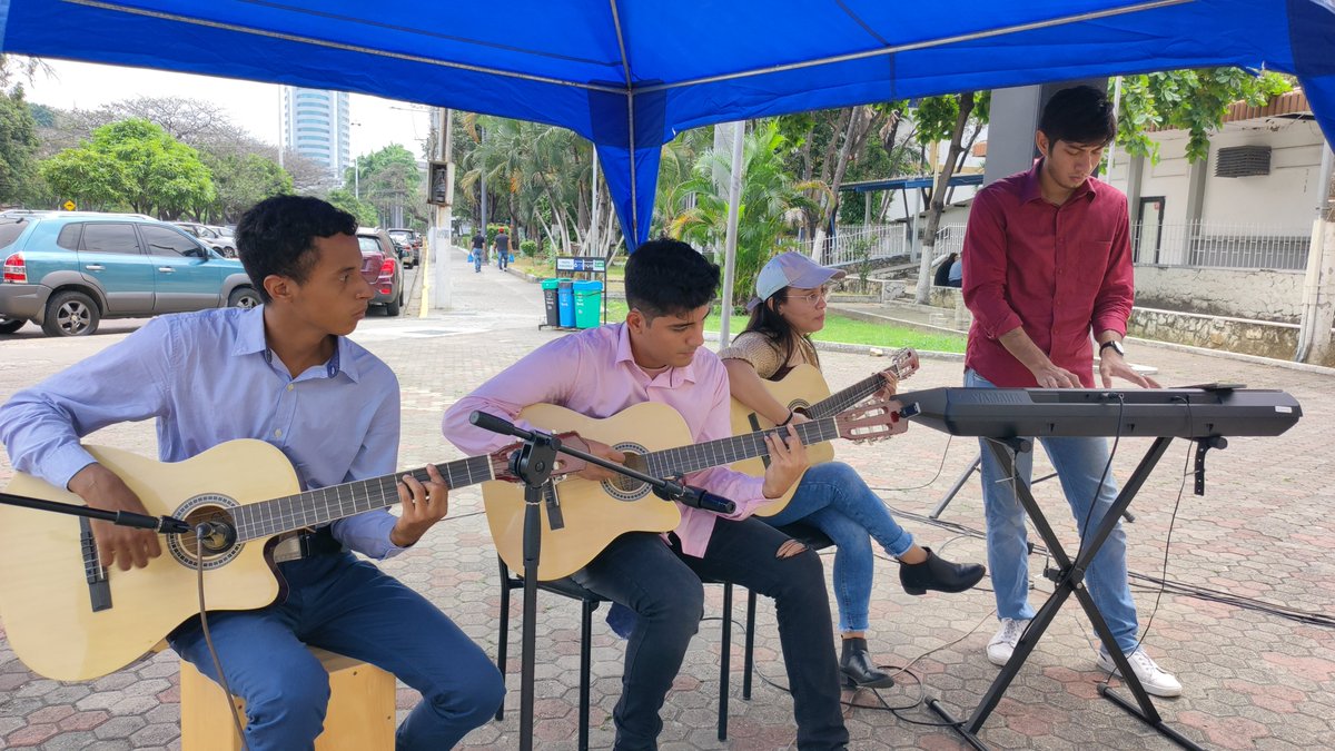 bienestarug's tweet photo. En nuestra quincuagésima cuarta edición de #JuevesCulturales disfrutamos de una “Sesión Acústica de Pasillos”. https://t.co/hjCCA31QiY