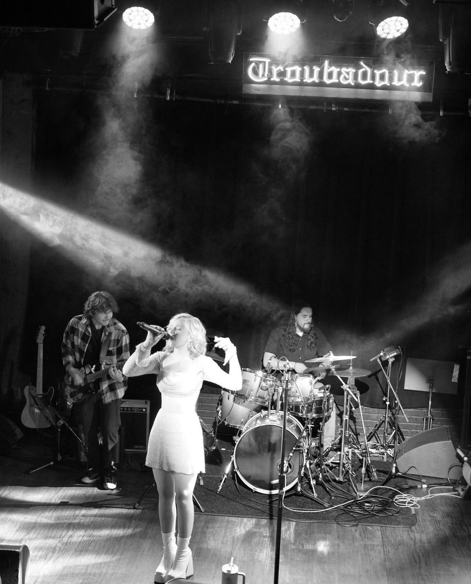 I PLAYED THE TROUBADOUR!! 💫🎶
I still can’t believe this actually happened- feels like a dream!! Thank you SO much to everyone who came out to watch the show &amp; support. It means the world to me 🫶🏼