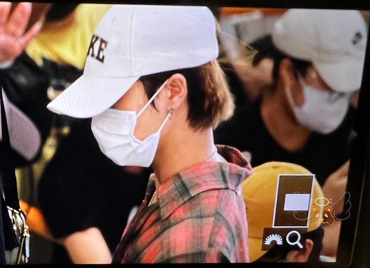 HealingAngel914's tweet photo. 230908   GMP🛫 
🥱
#HAN #hanjisung #jisung #StrayKids             #Stay #한지성 #한 #스트레이키즈             #スキズ #ハン https://t.co/rxFVp6S0kk