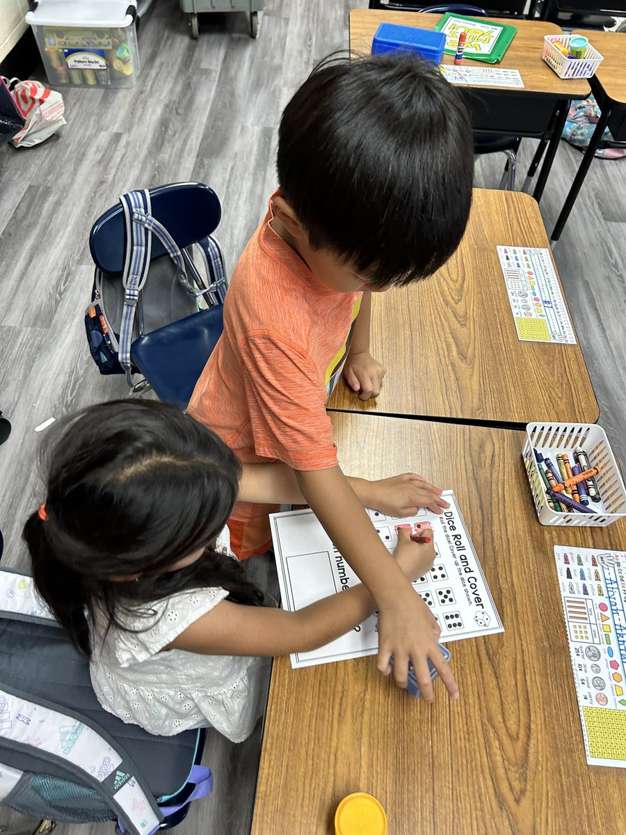 MsLee_123's tweet photo. We used teamwork yesterday to “roll, count and color” some dice. I witnessed such kind and patient friends working very hard! #FirstGradeFamLee #BestYearYet @BethpageUFSD https://t.co/K4PLaourXC