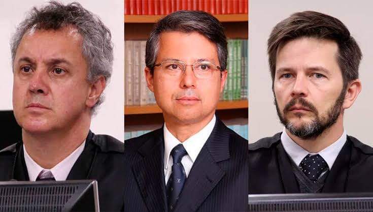 neuza ortiz🔰Ⓜ️💙🇧🇷 (@neuzaortiz) on Twitter photo As sentenças de <a href="/SF_Moro/">Sergio Moro</a> foram todas confirmadas por esses três desembargadores do TRF- 4. Serão também perseguidos? Os 11 da corte da suprema vergonha precisam ser cassados urgentemente. Basta! As sentenças de <a href="/SF_Moro/">Sergio Moro</a> foram todas confirmadas por esses três desembargadores do TRF- 4. Serão também perseguidos? Os 11 da corte da suprema vergonha precisam ser cassados urgentemente. Basta!
