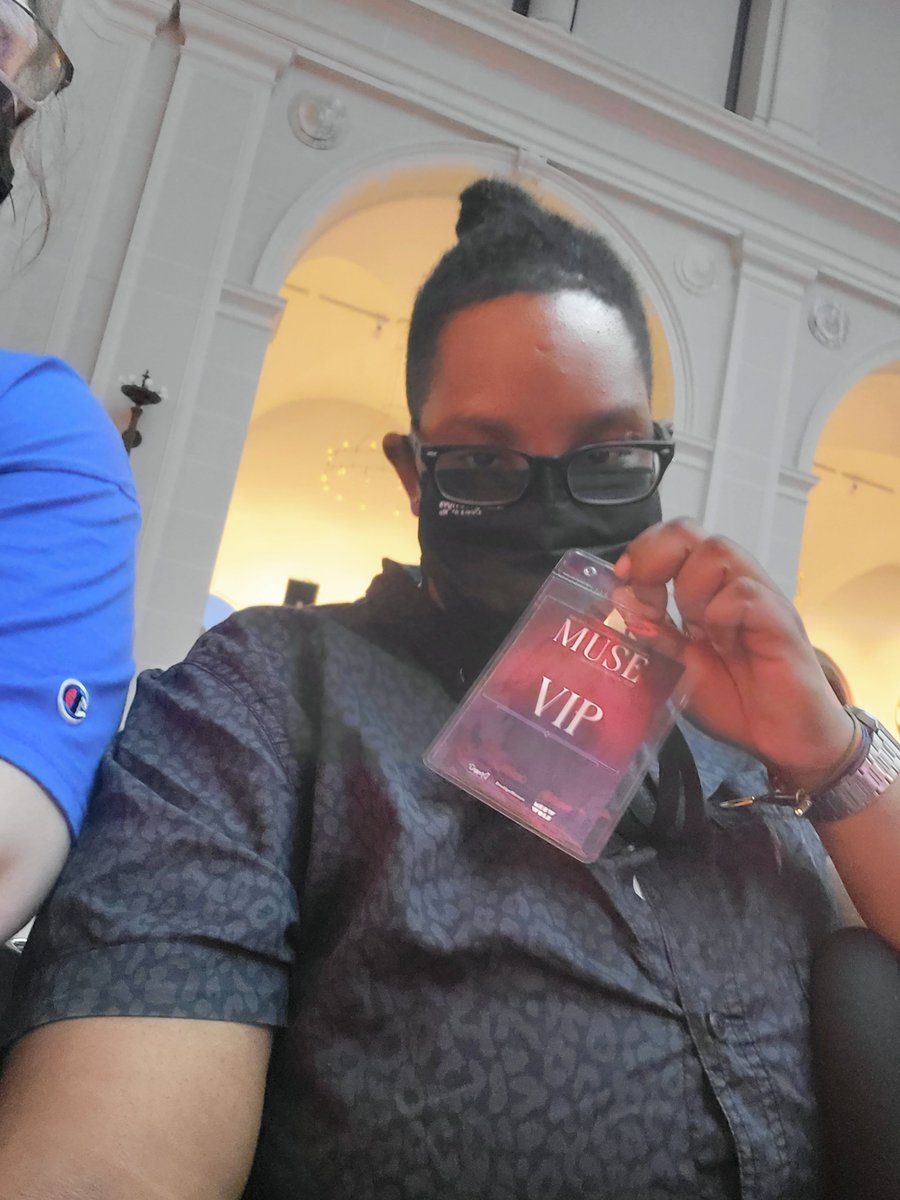 beyondbinary91's tweet image. This is the @dapperQ Fashion week, Fashion show thread. Oh yeah, we're at the @brooklynmuseum . #Muse #DapperQ #QueerFashion #UngenderingFashion