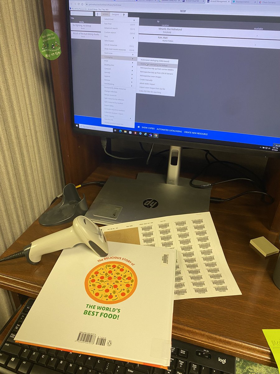 chanparker33's tweet photo. Was finally able to do a little bit of cataloging today! #Practicum #FRIT7734 #Fall2023 https://t.co/NitJMH8Pw9