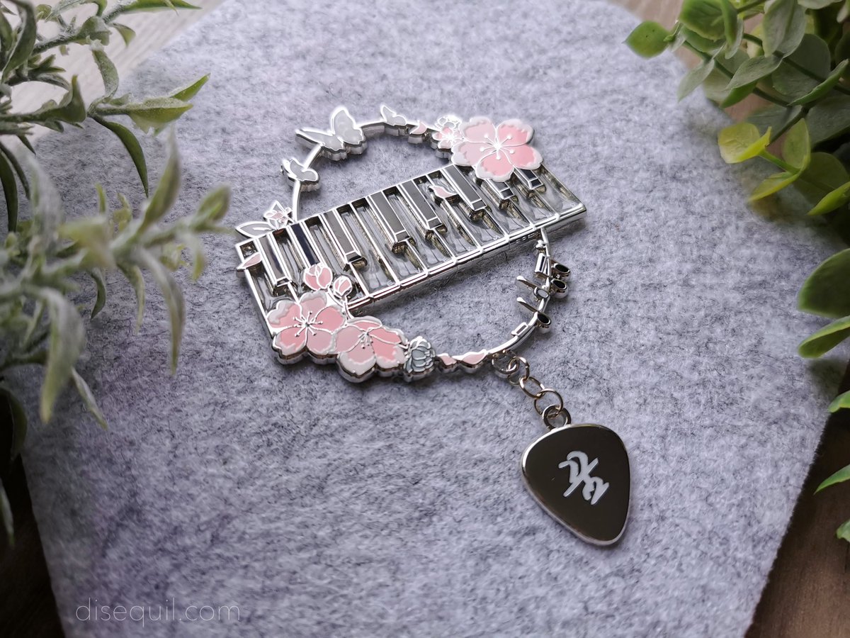 disequil's tweet photo. 🎹 suga • lost in memory

first love • nevermind • so far away

the core of a musician; with the first love of the piano, a producer who dreams of telling his story to the world through his music

#DISSUMERCH #BTS #슈가 #SUGA https://t.co/jKCznOI71q