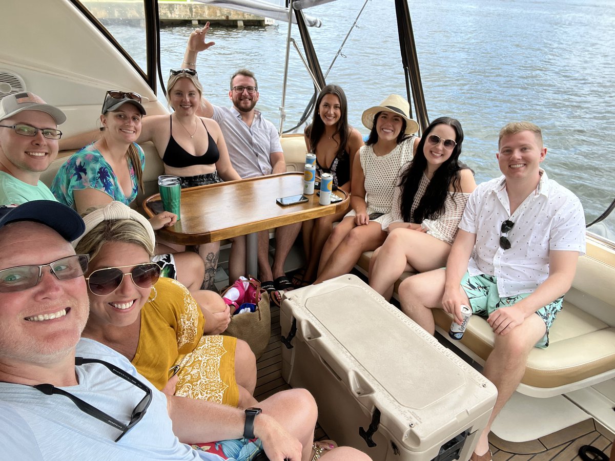 slc_tex's tweet photo. Such a great family vaca with all the kids! ☀️❤️ #Florida #FortLauderdale #Miami https://t.co/IqsmpTXtuI