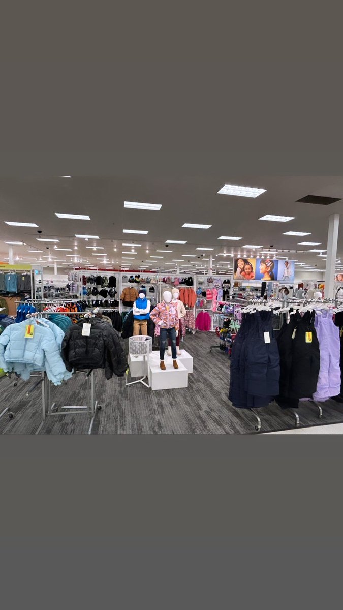 VM_Tesla's tweet image. HEAD over heels for crispy cold weather 🍂🍁