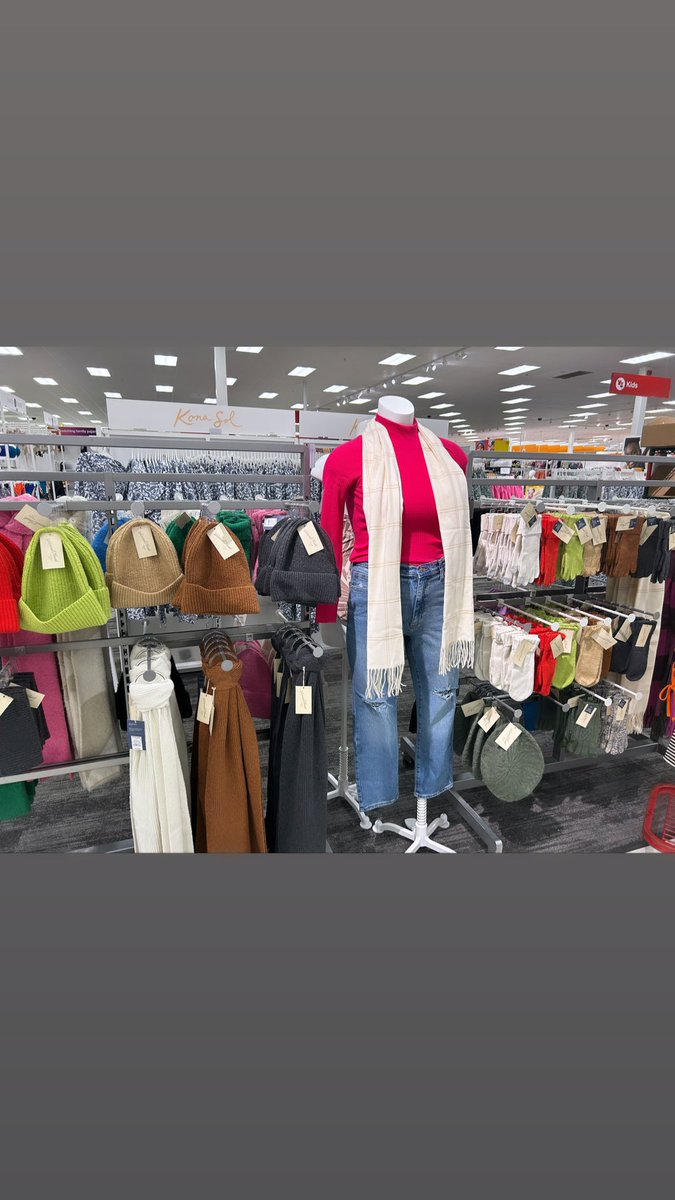 VM_Tesla's tweet image. HEAD over heels for crispy cold weather 🍂🍁