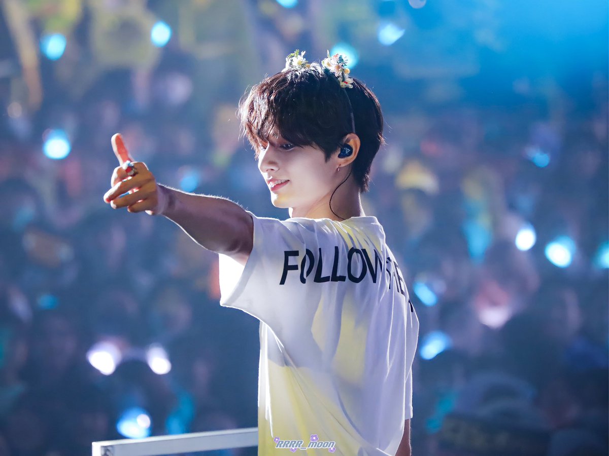 RRRR_moon's tweet photo. 230906 FOLLOW 도쿄돔

너무 귀여워~🐱- ̗̀♡⃛ ̖́-

#문준휘 #文俊辉 #준 #JUN⁠⁠⁠ 
#세븐틴⁠⁠ #SEVENTEEN⁠⁠ https://t.co/2kCdYoMxzC