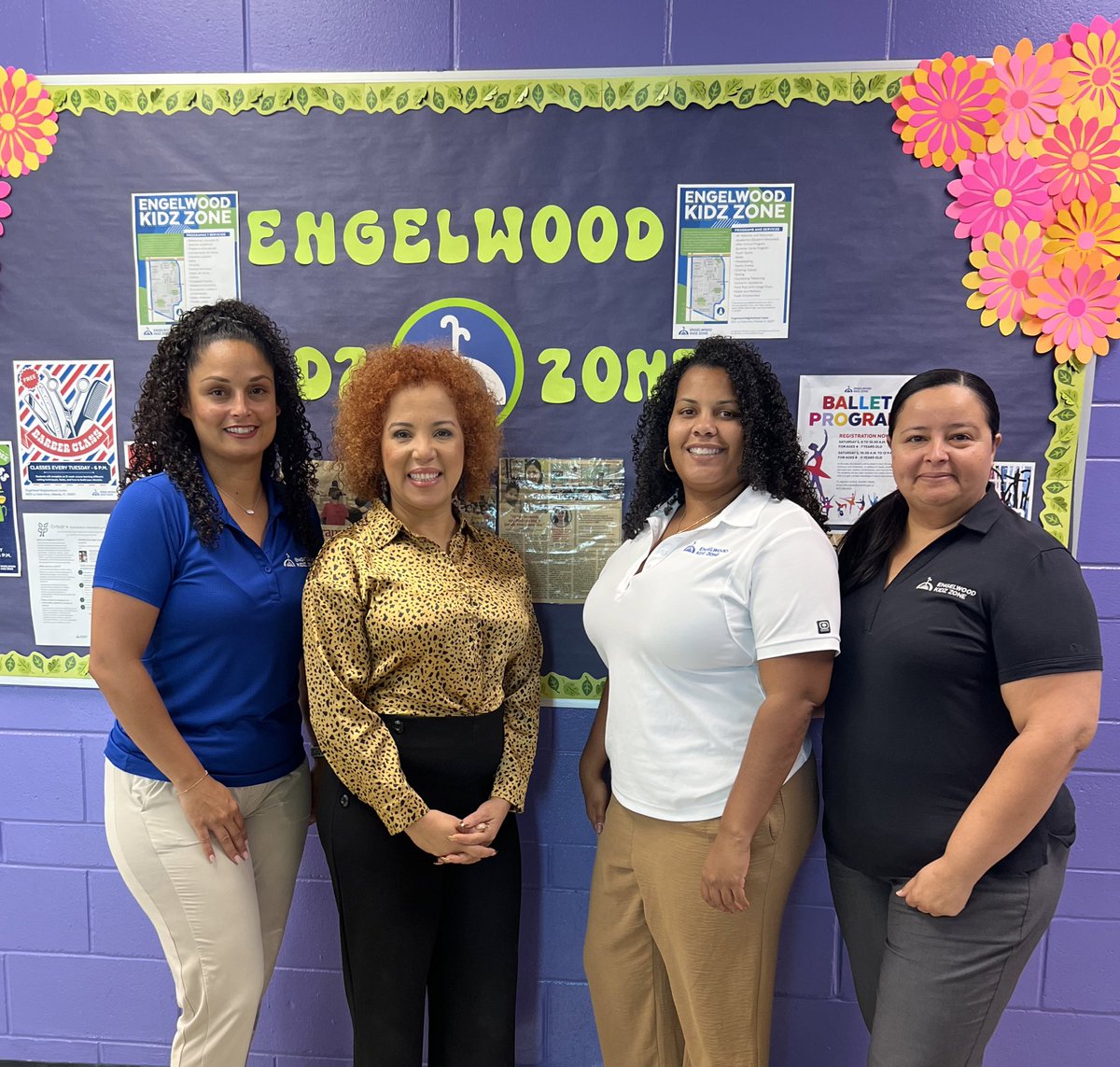 So proud of my former student from @CHS_OCPS School-OCPS, Alexandra!! She is leading the great program of Kids Zone in Engelwood Neighborhood Center for Families. So excited to see the leadership of our students’ advocates to make a difference in our community! #sisepuede
