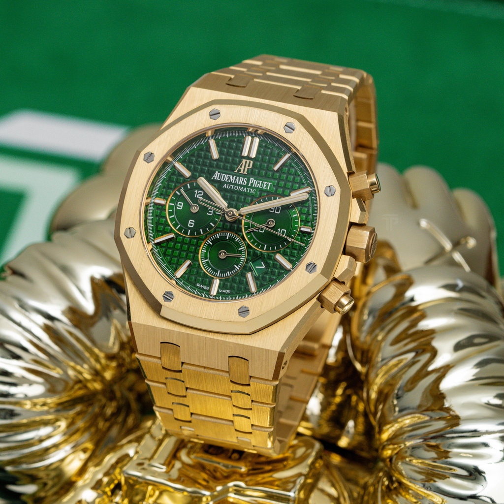 TPTMiami's tweet photo. Green Pastures ๐ฒ
Audemars Piguet Royal Oak Chronograph Yellow Gold Green Dial
(Limited of 125)
REF: #26331BA https://t.co/k1v6N6pzVX